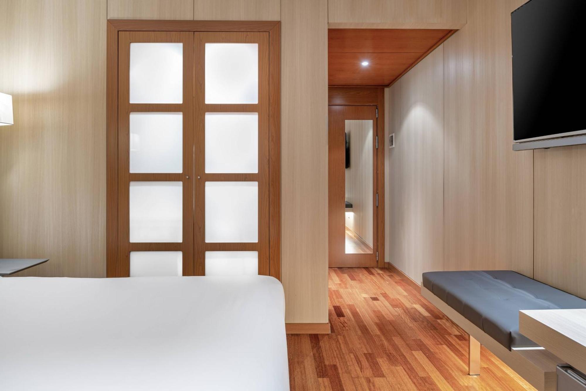 Ac Hotel Huelva By Marriott 외부 사진
