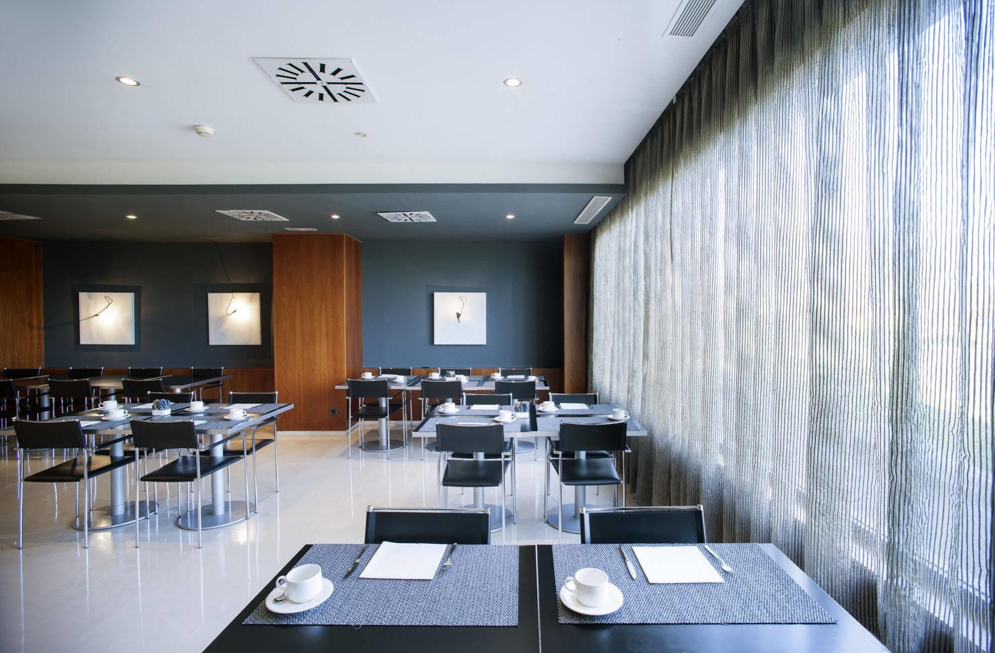 Ac Hotel Huelva By Marriott 외부 사진