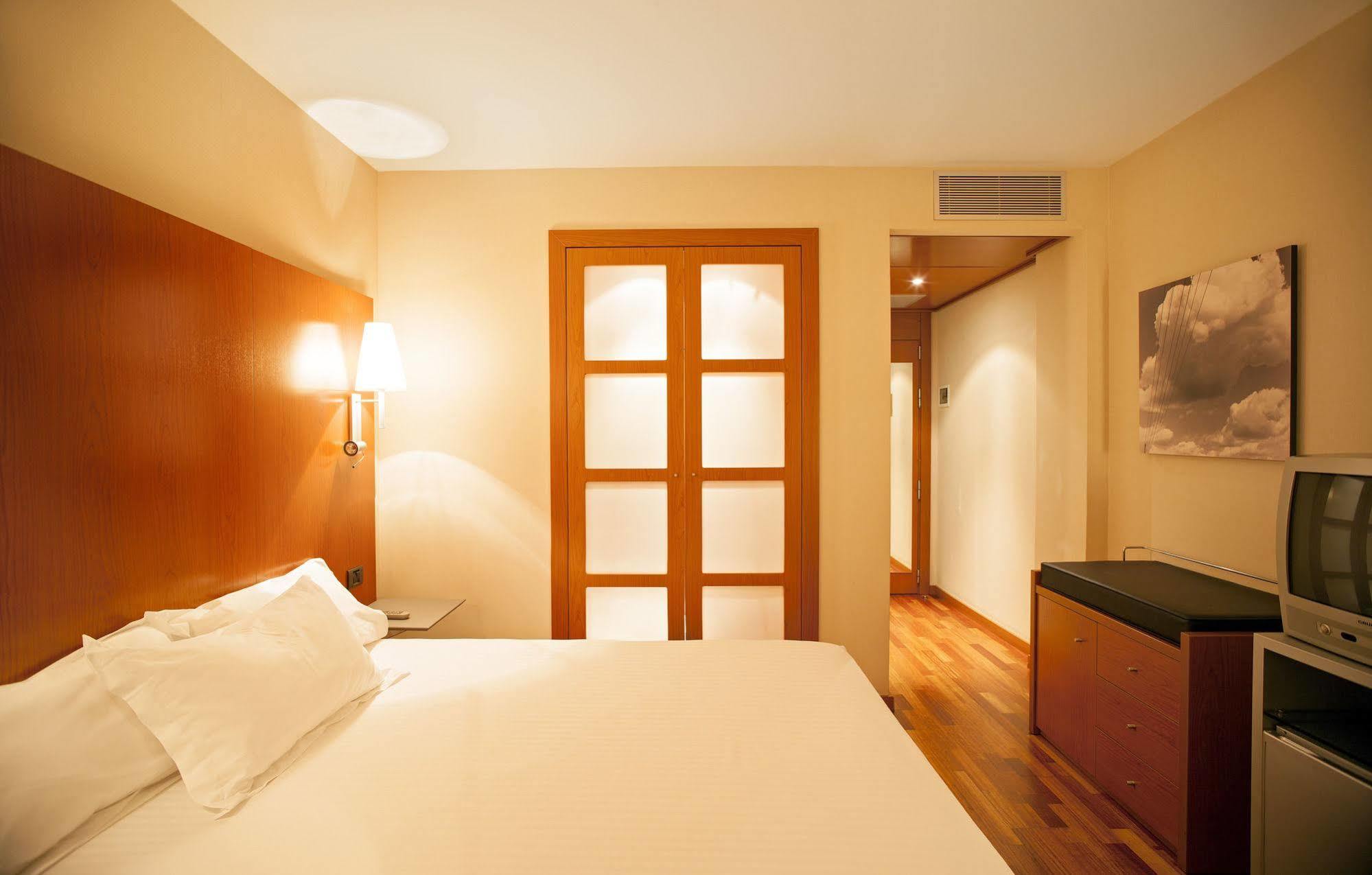 Ac Hotel Huelva By Marriott 외부 사진